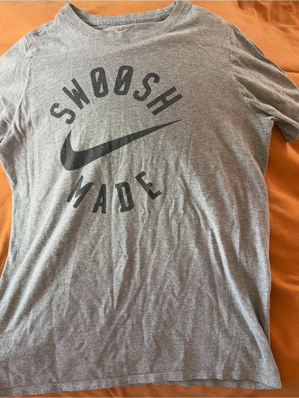 Nike Men's Gray Short Sleeve Tee